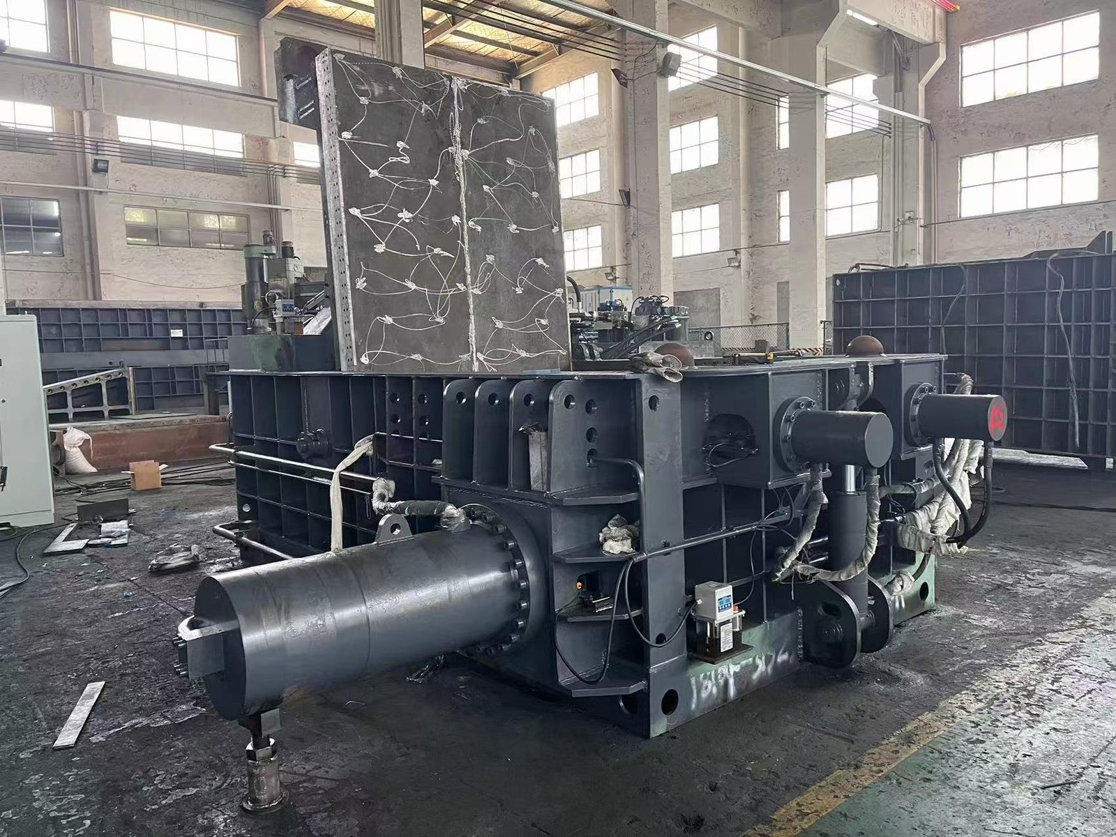 Scrap Baler Machine